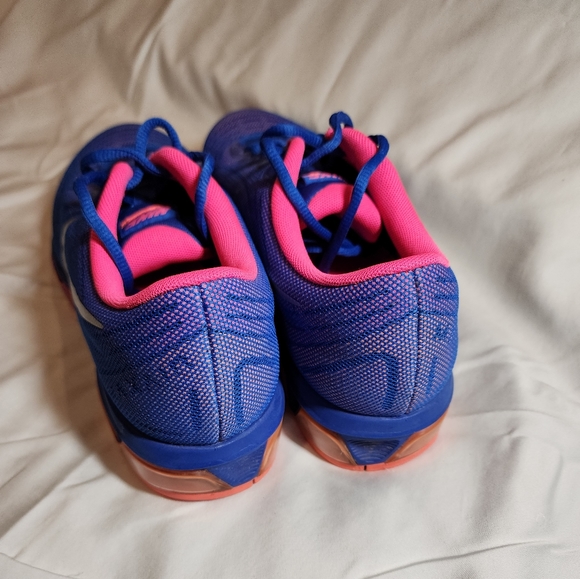 Nike sneakers - Picture 2 of 4